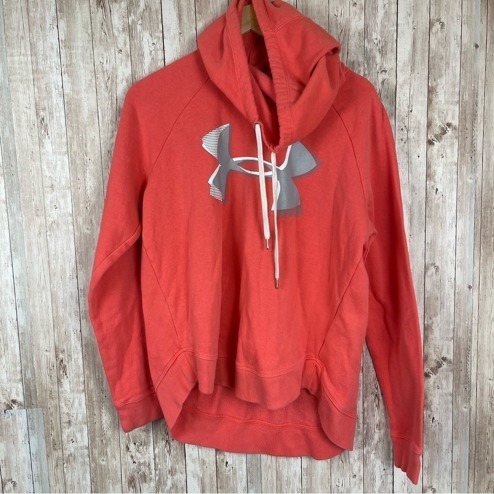 Under Armour Pullover Hooide Size Large